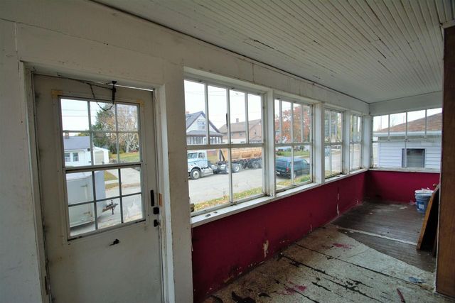 1017 18TH STREET, Two Rivers, WI 52241