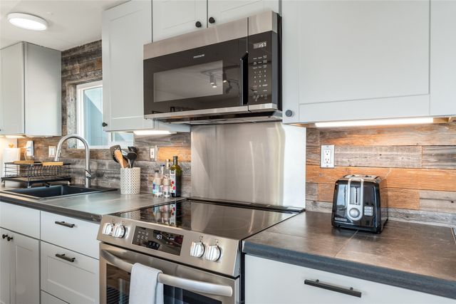 89 Coyote Crossing, Santa Fe, NM 87508