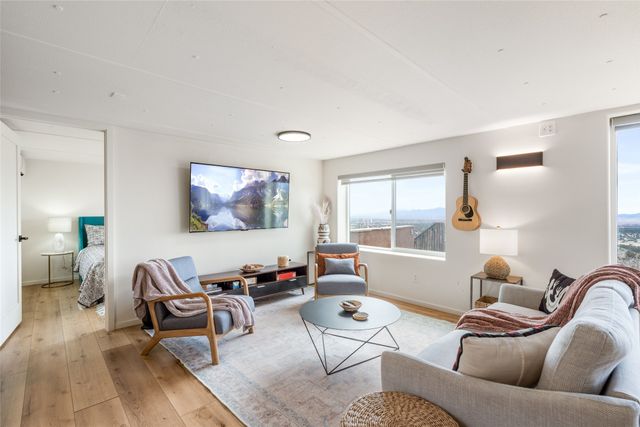 89 Coyote Crossing, Santa Fe, NM 87508