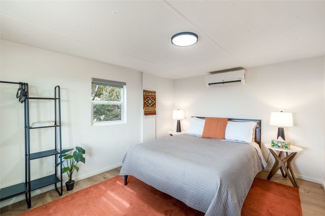 89 Coyote Crossing, Santa Fe, NM 87508