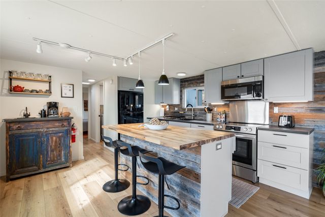 89 Coyote Crossing, Santa Fe, NM 87508