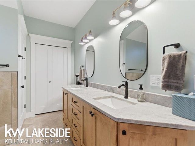 5345 BRISTOL PARKE Circle, Independence Twp, MI 48348
