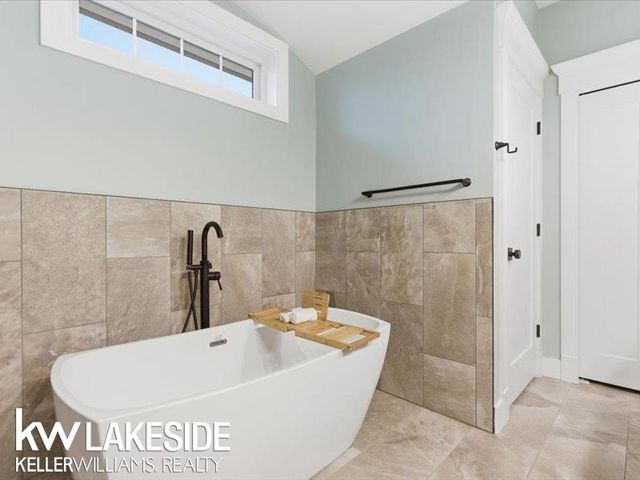 5345 BRISTOL PARKE Circle, Independence Twp, MI 48348