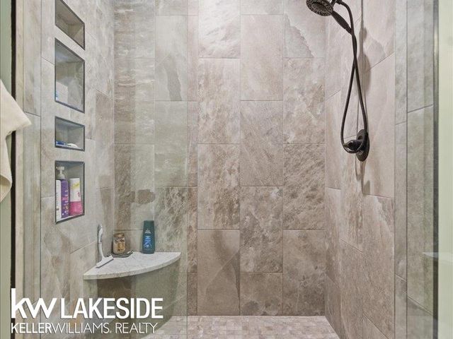 5345 BRISTOL PARKE Circle, Independence Twp, MI 48348