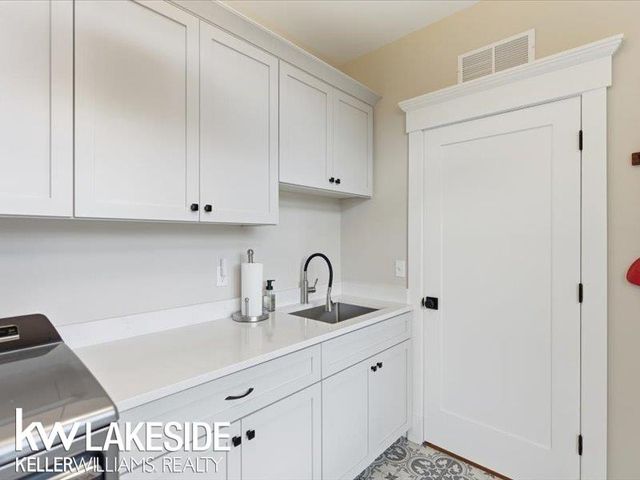 5345 BRISTOL PARKE Circle, Independence Twp, MI 48348