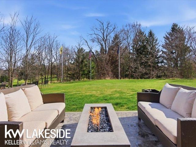 5345 BRISTOL PARKE Circle, Independence Twp, MI 48348