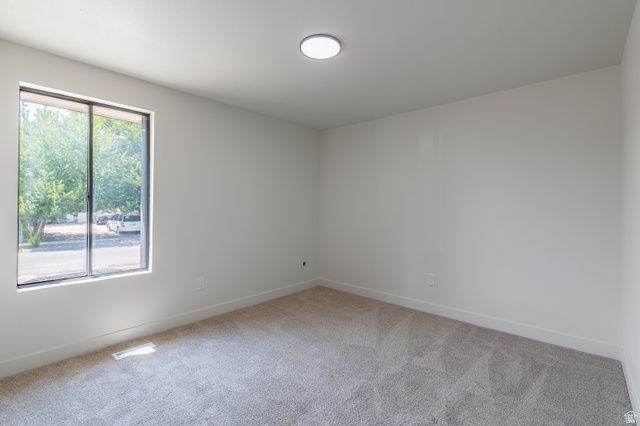 6657 S KENTUCKY DR, West Jordan, UT 84084