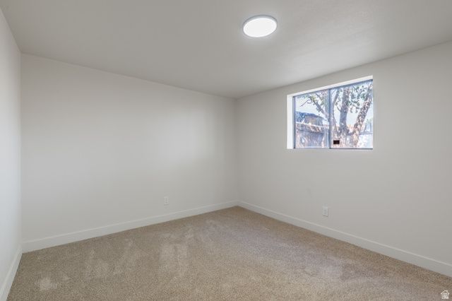6657 S KENTUCKY DR, West Jordan, UT 84084