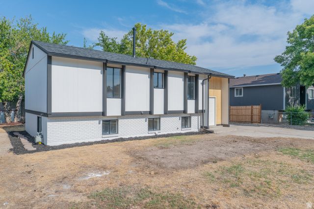 6657 S KENTUCKY DR, West Jordan, UT 84084
