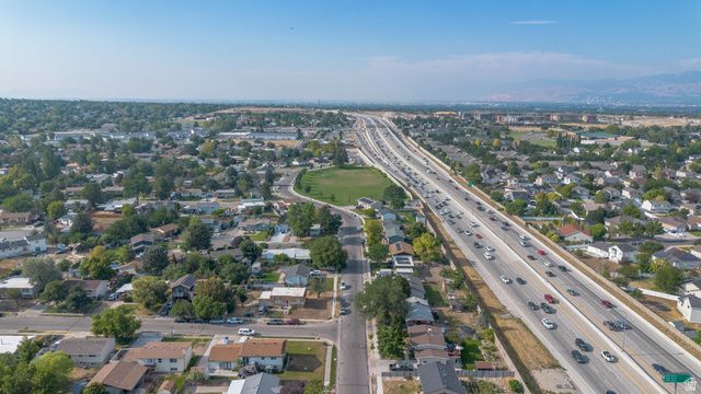 6657 S KENTUCKY DR, West Jordan, UT 84084