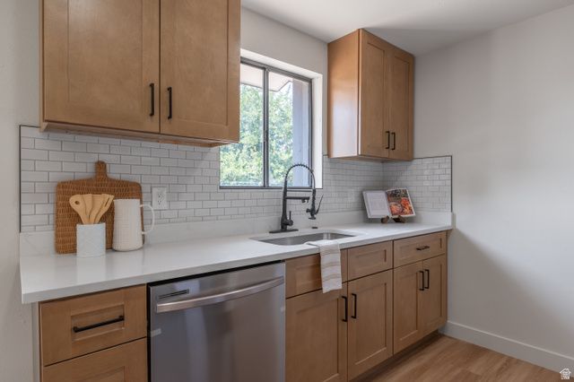 6657 S KENTUCKY DR, West Jordan, UT 84084