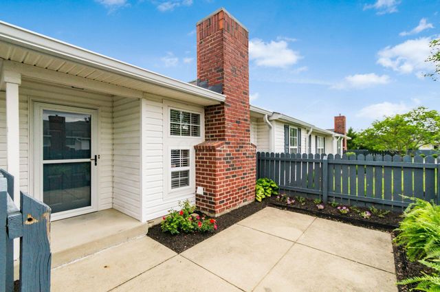 8351 Greyhawk Circle, Columbus, OH 43240