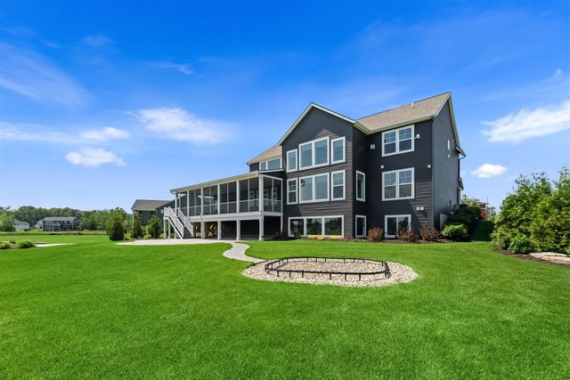 4738 Harkemas Creek Drive, Holland, MI 49424