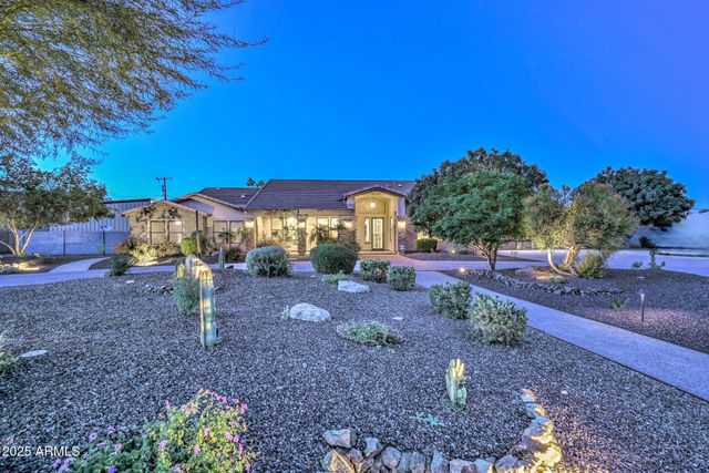 4208 E SANDRA Terrace, Phoenix, AZ 85032