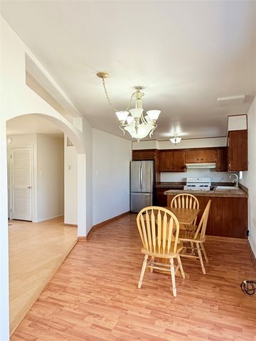 9 Castle Road, Questa, NM 87556