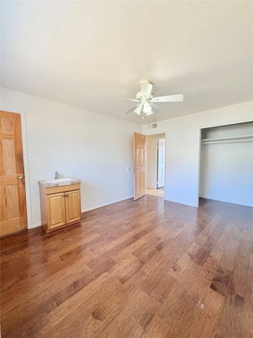 9 Castle Road, Questa, NM 87556