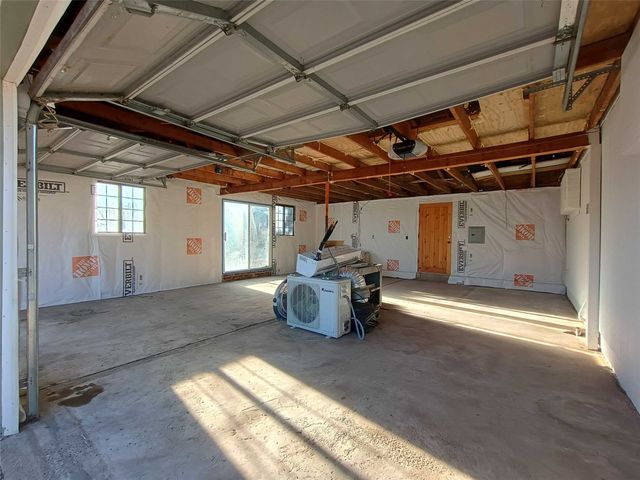 9 Castle Road, Questa, NM 87556