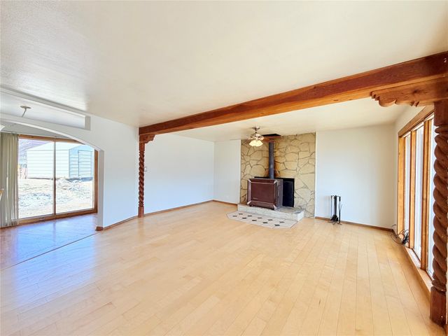 9 Castle Road, Questa, NM 87556