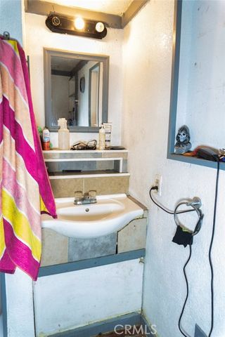 83040 Magnolia Avenue, Trona, CA 93562