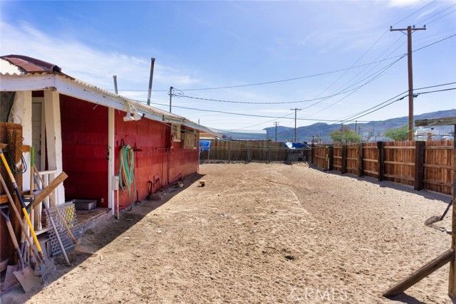 83040 Magnolia Avenue, Trona, CA 93562