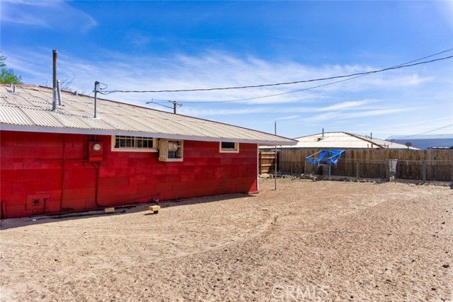 83040 Magnolia Avenue, Trona, CA 93562