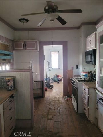 83040 Magnolia Avenue, Trona, CA 93562