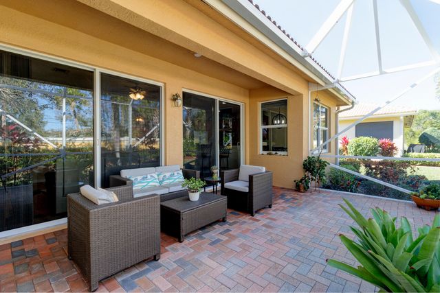 3238 Sussex Way, Vero Beach, FL 32966