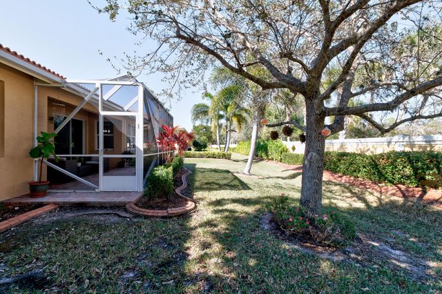 3238 Sussex Way, Vero Beach, FL 32966