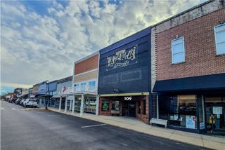 109 SE Main Street, Gravette, AR 72736