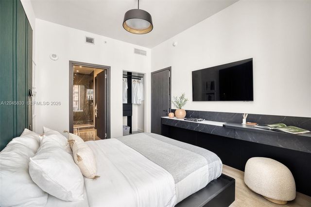 20 NE 11th St 4503, Miami, FL 33132