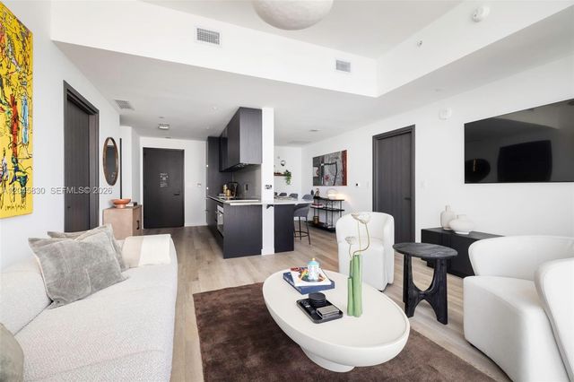 20 NE 11th St 4503, Miami, FL 33132