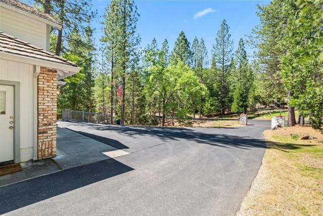 12609-12611 Mindy Ln, Nevada City, CA 95959