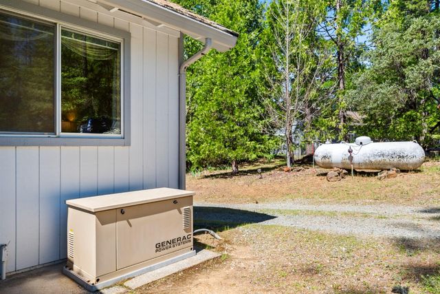 12609-12611 Mindy Ln, Nevada City, CA 95959