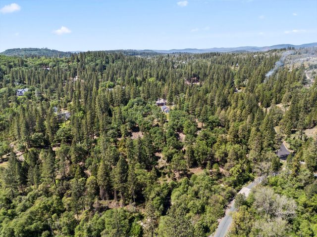 12609-12611 Mindy Ln, Nevada City, CA 95959