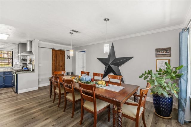 2015 Pinewood Drive, Bryan, TX 77807