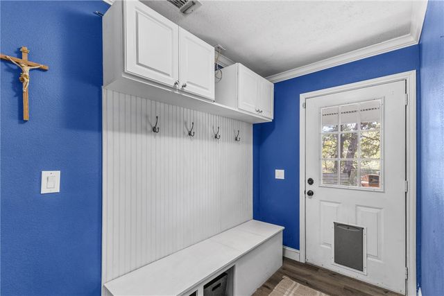 2015 Pinewood Drive, Bryan, TX 77807