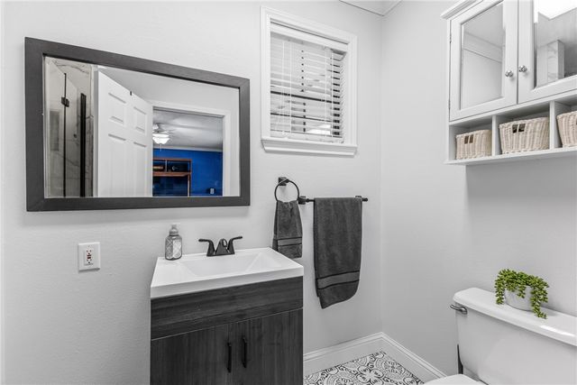 2015 Pinewood Drive, Bryan, TX 77807