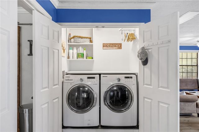 2015 Pinewood Drive, Bryan, TX 77807