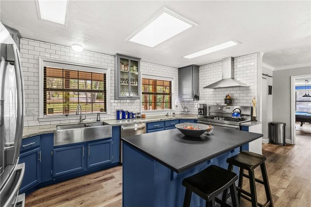 2015 Pinewood Drive, Bryan, TX 77807