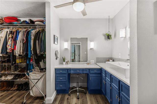 2015 Pinewood Drive, Bryan, TX 77807