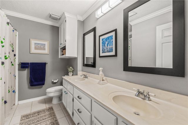 2015 Pinewood Drive, Bryan, TX 77807