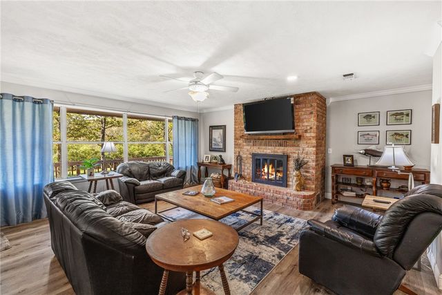 2015 Pinewood Drive, Bryan, TX 77807