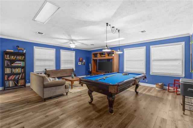 2015 Pinewood Drive, Bryan, TX 77807