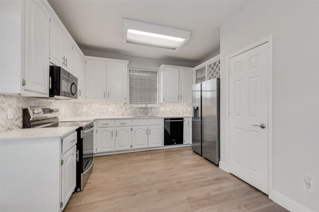 8809 Greenwood Trail, Rowlett, TX 75088