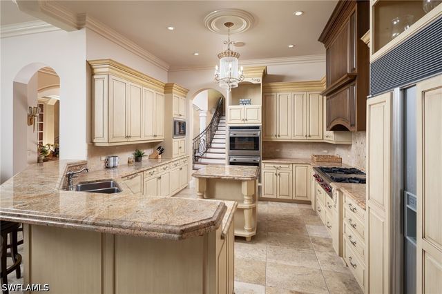 3280 Gordon DR, Naples, FL 34102
