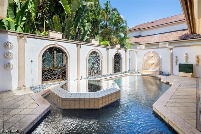 3280 Gordon DR, Naples, FL 34102