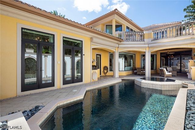 3280 Gordon DR, Naples, FL 34102
