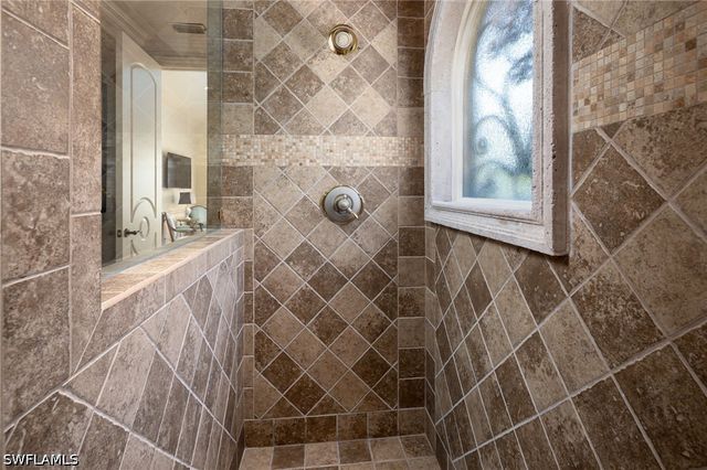3280 Gordon DR, Naples, FL 34102