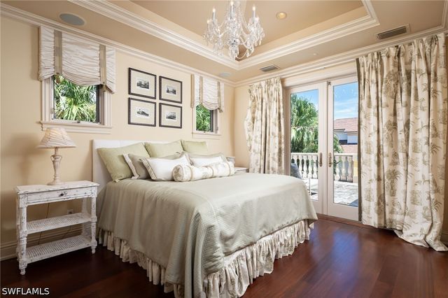 3280 Gordon DR, Naples, FL 34102
