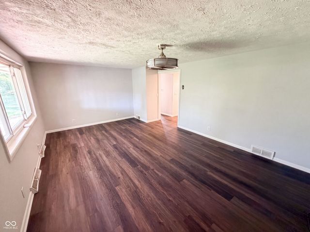 2434 W 67th Street, Indianapolis, IN 46268
